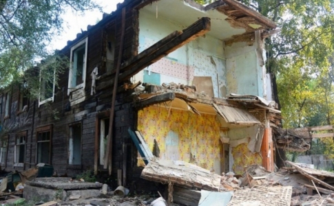 Демонтаж и снос дома после пожара