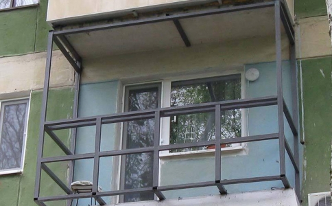 Остекление балкона с выносом Кривой Рог (недорого)
